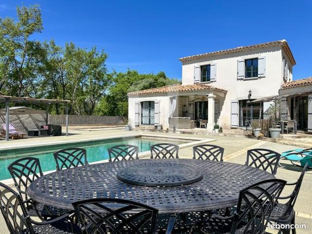 Villa 5 pièces 148 m²