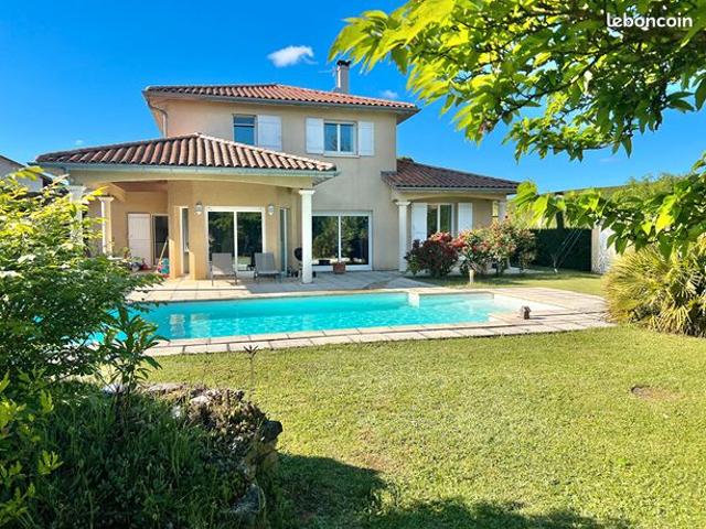 Villa 5 pièces 148 m²