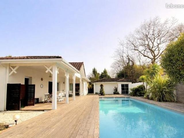 Villa 5 pièces 148 m²