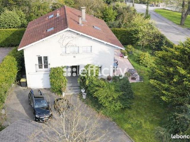 Villa 5 pièces 150 m²