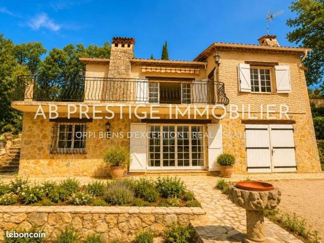 Villa 5 pièces 150 m²
