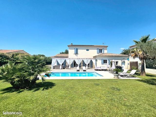 Villa 5 pièces 150 m²