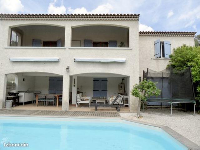 Villa 5 pièces 150 m²