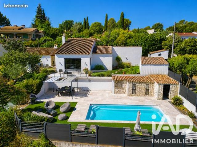Villa 5 pièces 150 m²