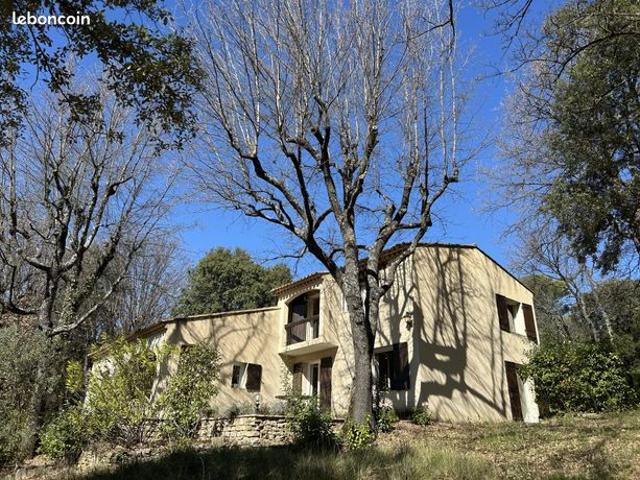 Villa 5 pièces 150 m²