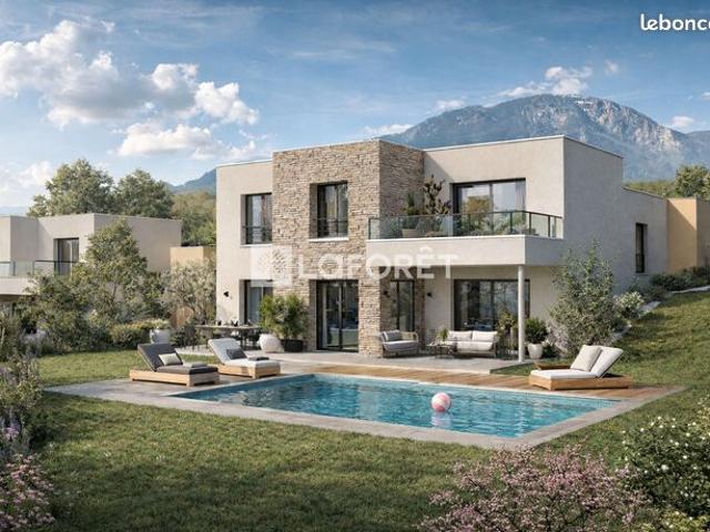 Villa 5 pièces 150 m²