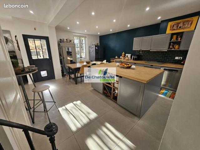 Villa 5 pièces 150 m²