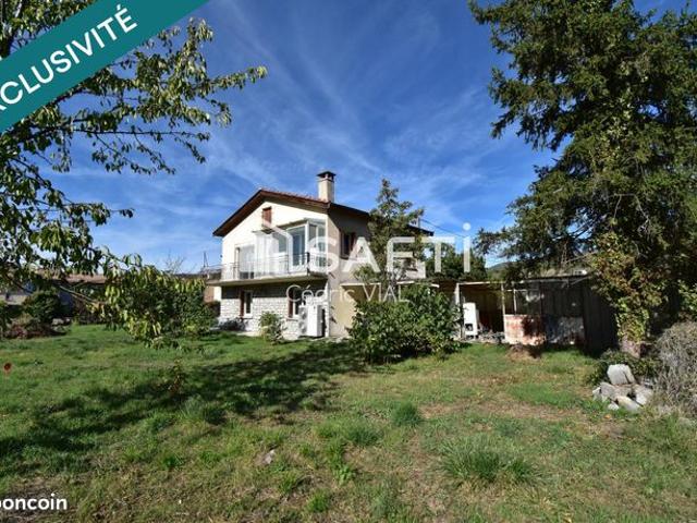 Villa 5 pièces 150 m²