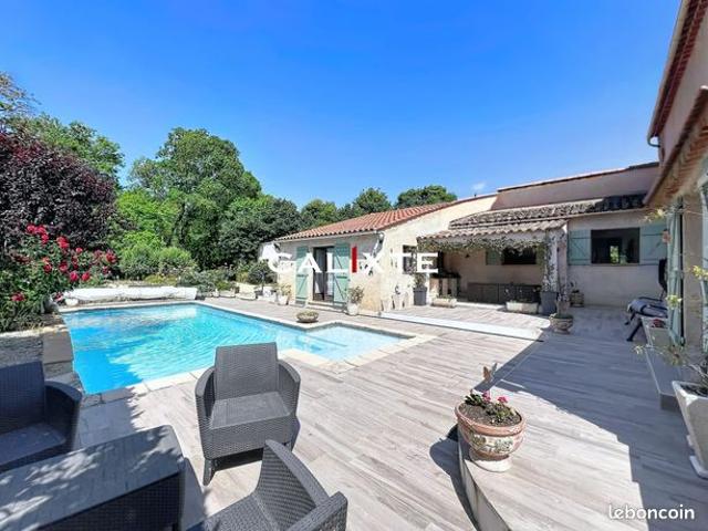 Villa 5 pièces 150 m²