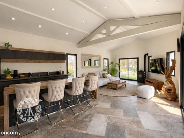 Villa 5 pièces 150 m²