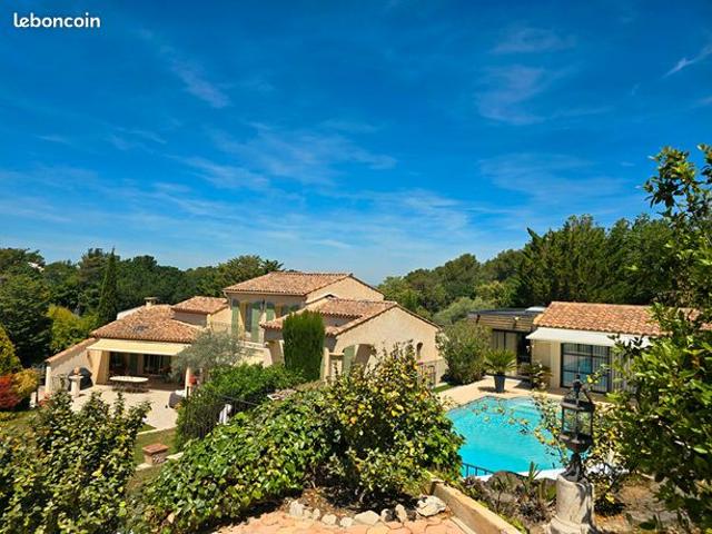 Villa 5 pièces 150 m²
