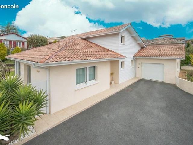 Villa 5 pièces 150 m²