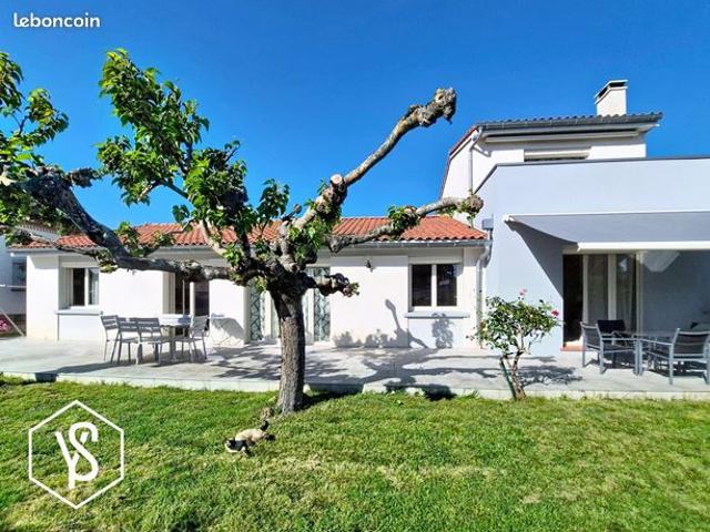 Villa 5 pièces 150 m²