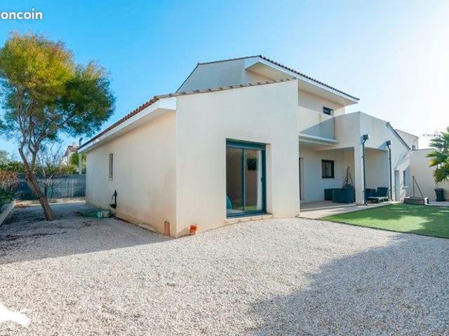 Villa 5 pièces 150 m²