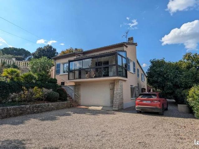 Villa 5 pièces 150 m²