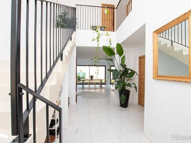 Villa 5 pièces 151 m²