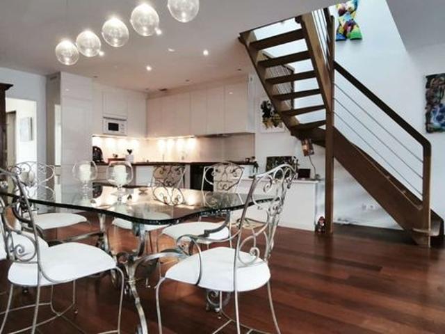 Villa 5 pièces 151 m²