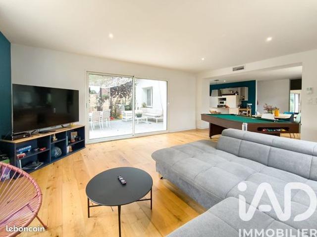 Villa 5 pièces 151 m²