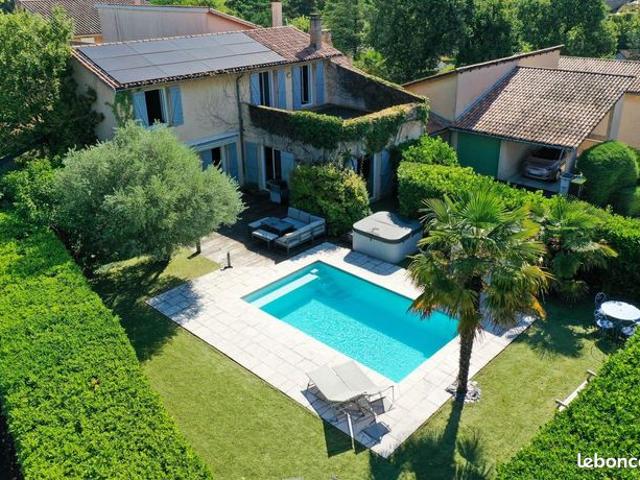 Villa 5 pièces 152 m²