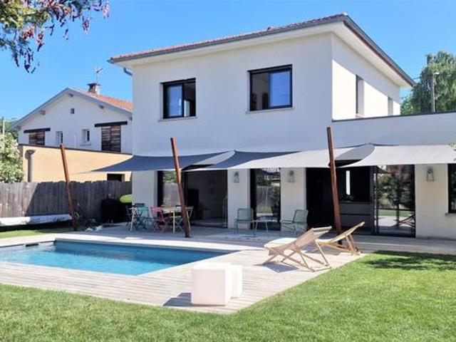 Villa 5 pièces 152 m²