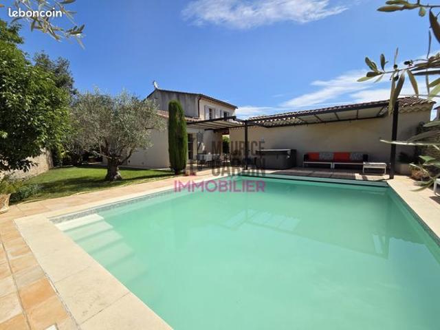 Villa 5 pièces 152 m²