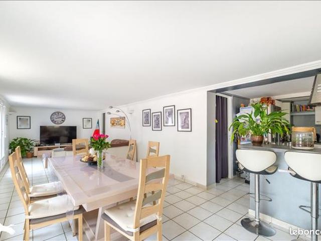 Villa 5 pièces 152 m²