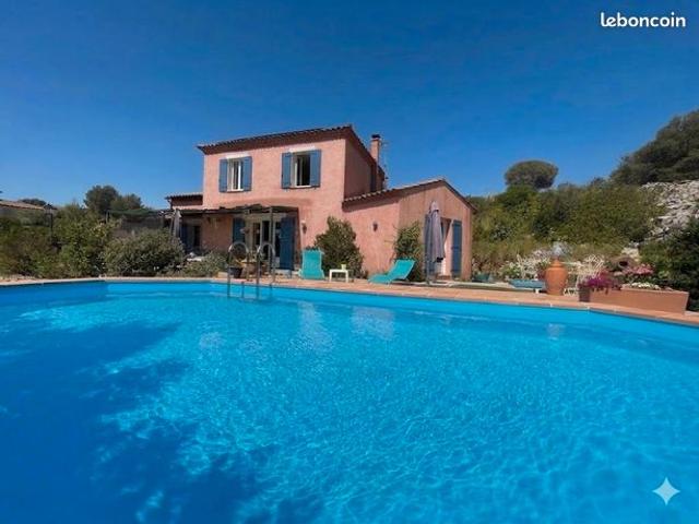 Villa 5 pièces 152 m²