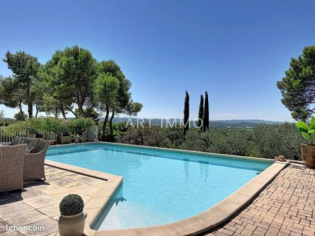 Villa 5 pièces 152 m²