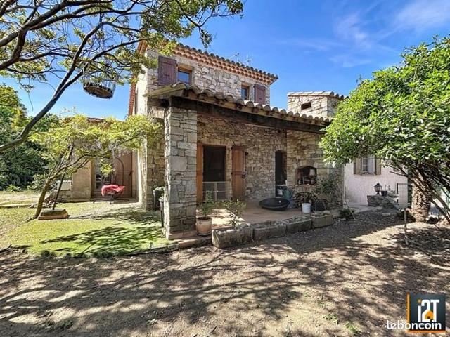 Villa 5 pièces 153 m²