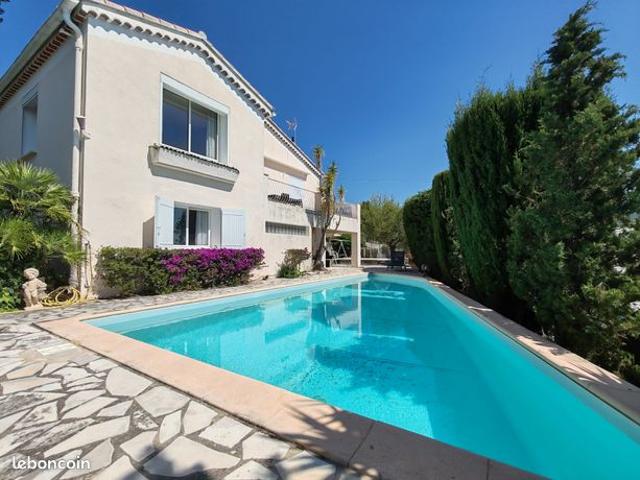 Villa 5 pièces 153 m²