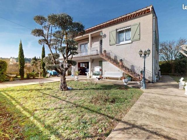 Villa 5 pièces 154 m²