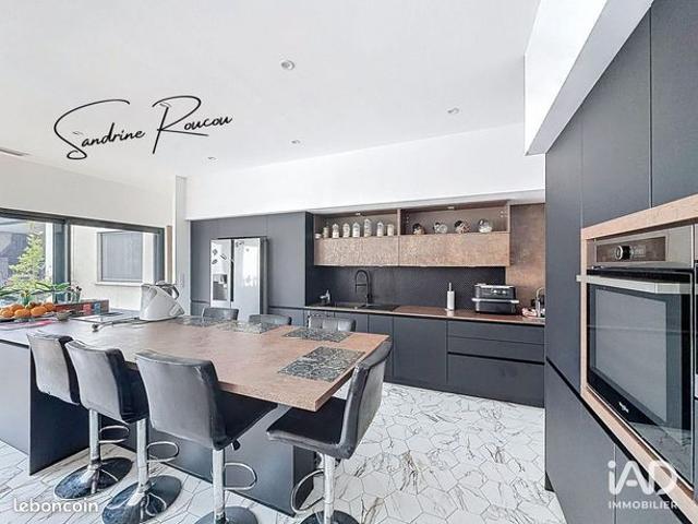 Villa 5 pièces 155 m²