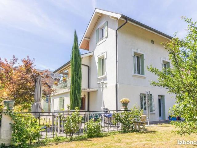 Villa 5 pièces 155 m²
