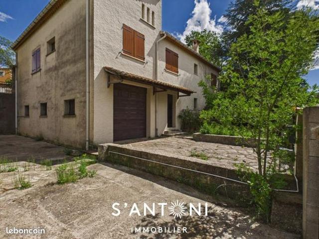 Villa 5 pièces 155 m²
