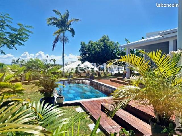 Villa 5 pièces 155 m²