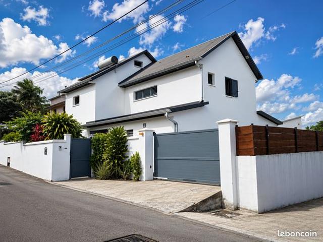 Villa 5 pièces 156 m²