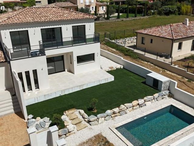 Villa 5 pièces 156 m²