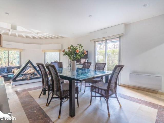 Villa 5 pièces 156 m²