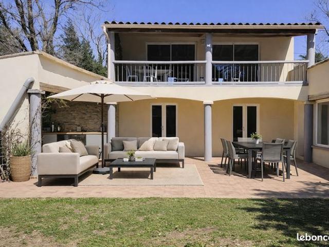 Villa 5 pièces 156 m²