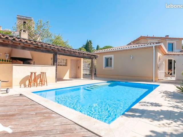 Villa 5 pièces 156 m²