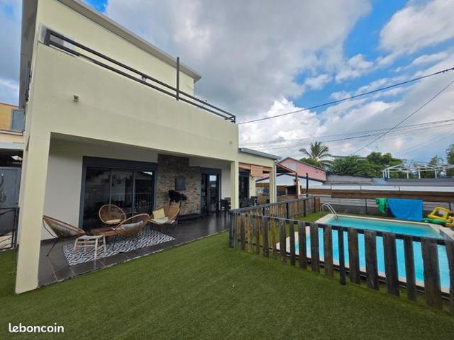 VILLA 5 pièces 156m2 Piscine La Possession