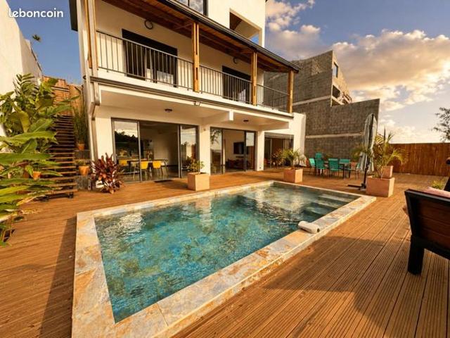 Villa 5 pièces 157 m²