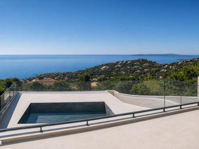 Villa 5 pièces 157 m²