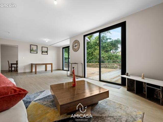 Villa 5 pièces 157 m²