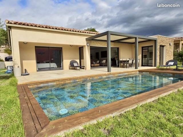Villa 5 pièces 157 m²