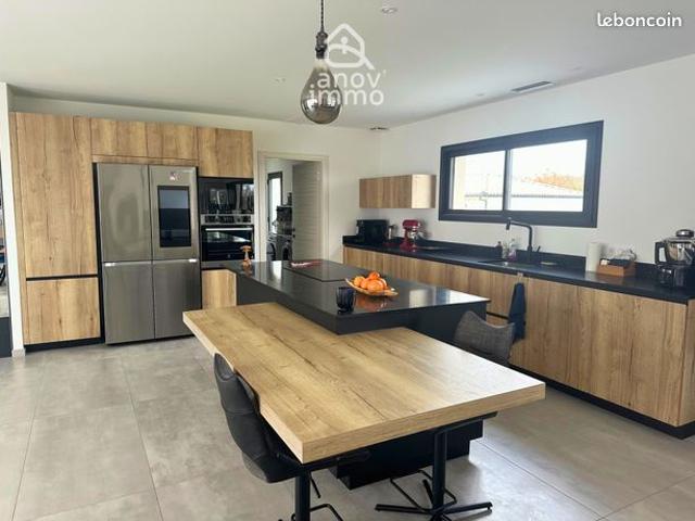 Villa 5 pièces 157 m²