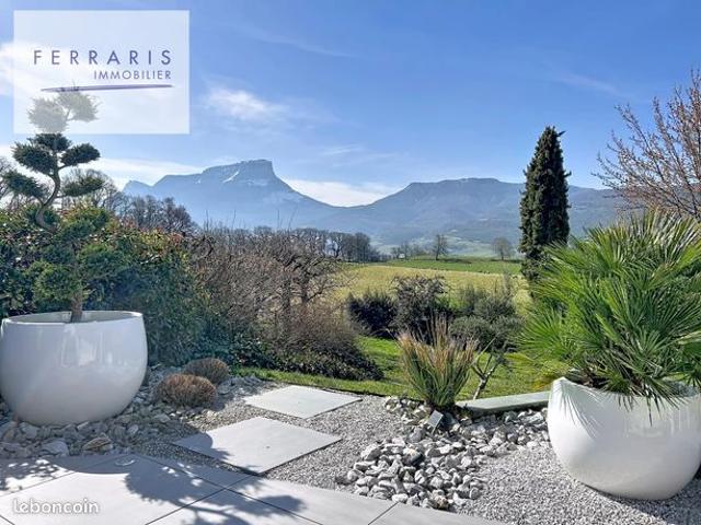 Villa 5 pièces 157 m²