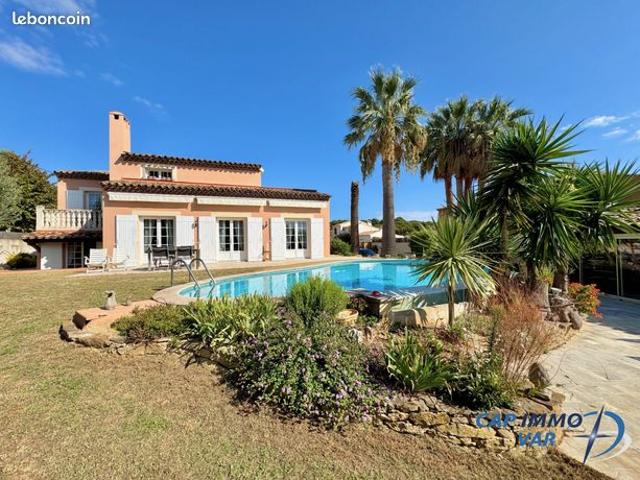 Villa 5 pièces 158 m²