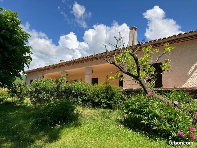 Villa 5 pièces 158 m²