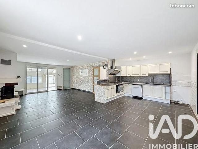 Villa 5 pièces 158 m²